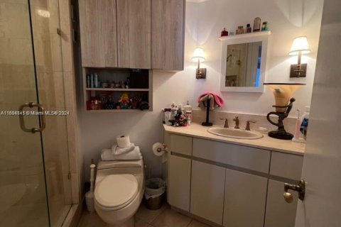 Condominio en venta en Aventura, Florida, 2 dormitorios, 157 m2 № 2023154 - foto 20