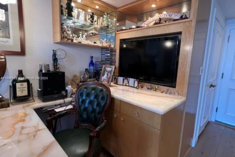 Condominio en venta en Aventura, Florida, 2 dormitorios, 157 m2 № 2023154 - foto 8