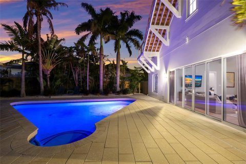 Villa ou maison à vendre à Bradenton Beach, Floride: 4 chambres, 320.61 m2 № 2212259 - photo 16