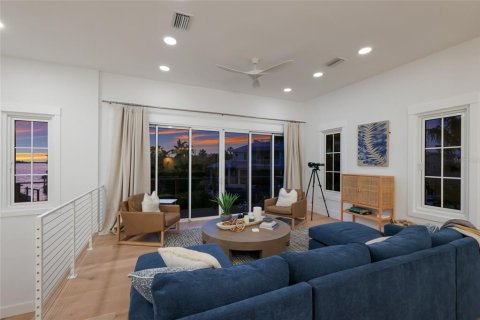 Villa ou maison à vendre à Bradenton Beach, Floride: 4 chambres, 320.61 m2 № 2212259 - photo 4