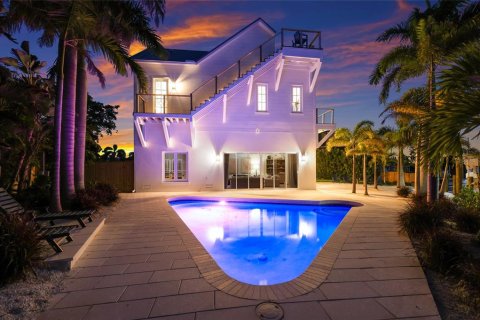 Villa ou maison à vendre à Bradenton Beach, Floride: 4 chambres, 320.61 m2 № 2212259 - photo 15