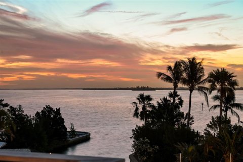 Villa ou maison à vendre à Bradenton Beach, Floride: 4 chambres, 320.61 m2 № 2212259 - photo 29