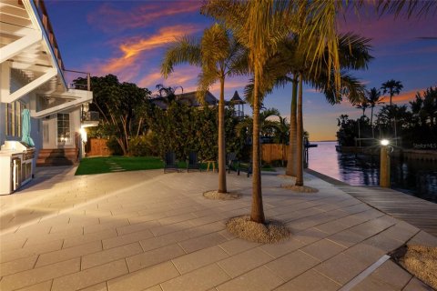Villa ou maison à vendre à Bradenton Beach, Floride: 4 chambres, 320.61 m2 № 2212259 - photo 9