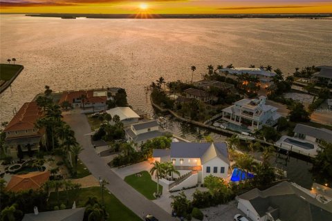 Villa ou maison à vendre à Bradenton Beach, Floride: 4 chambres, 320.61 m2 № 2212259 - photo 25