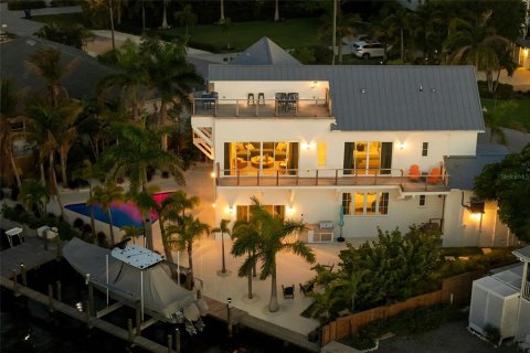 Villa ou maison à vendre à Bradenton Beach, Floride: 4 chambres, 320.61 m2 № 2212259 - photo 21