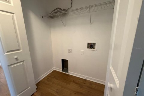 Снять в аренду таунхаус в Киссимми, Флорида 2 спальни, 128.76м2, № 2123106 - фото 16