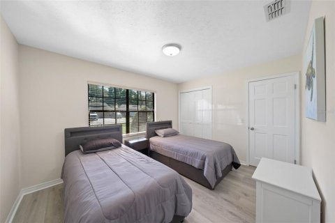 House in Brandon, Florida 4 bedrooms, 207.26 sq.m. № 1124767 - photo 14
