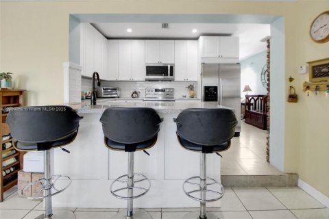 Купить виллу или дом в Холливуд, Флорида 4 спальни, 155.24м2, № 1972833 - фото 8