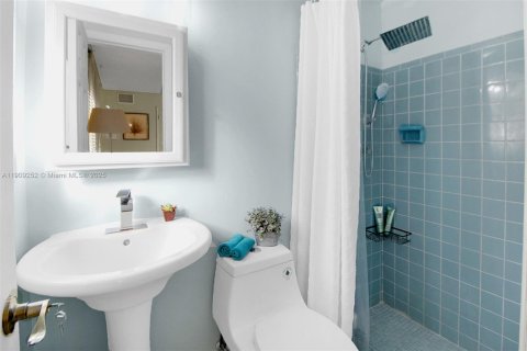 Купить виллу или дом в Холливуд, Флорида 4 спальни, 155.24м2, № 1972833 - фото 17