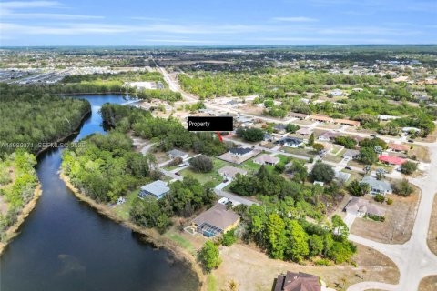 Land in Lehigh Acres, Florida № 2158615 - photo 13