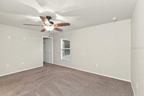 House in Auburndale, Florida 4 bedrooms, 158.4 sq.m. № 2389131 - photo 7