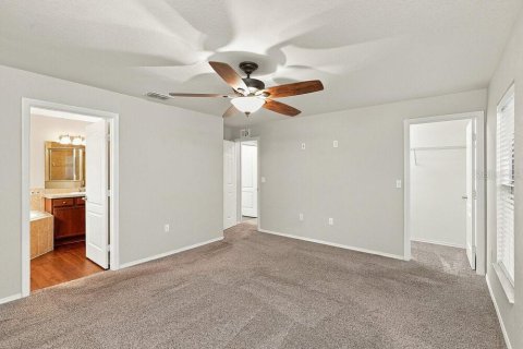 House in Auburndale, Florida 4 bedrooms, 158.4 sq.m. № 2389131 - photo 8