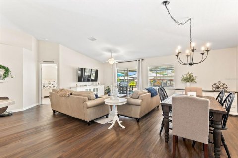 Casa en venta en Edgewater, Florida, 3 dormitorios, 152.36 m2 № 1918396 - foto 10