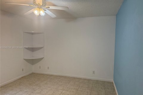 Villa ou maison à vendre à Wellington, Floride: 3 chambres, 191.66 m2 № 2260027 - photo 23