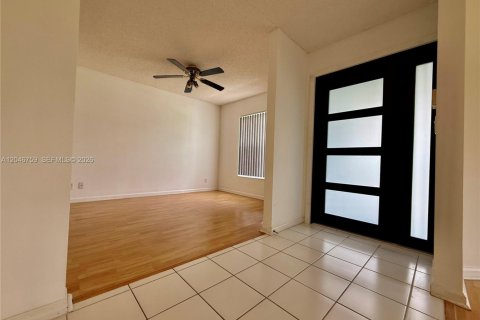 Villa ou maison à vendre à Wellington, Floride: 3 chambres, 191.66 m2 № 2260027 - photo 5