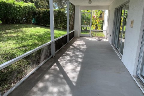 Villa ou maison à vendre à Wellington, Floride: 3 chambres, 191.66 m2 № 2260027 - photo 16