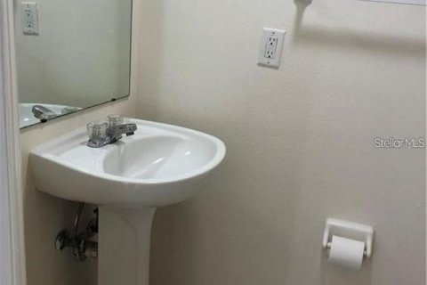 Touwnhouse à louer à Brandon, Floride: 2 chambres, 109.44 m2 № 2148947 - photo 5