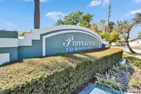 Touwnhouse à louer à Brandon, Floride: 2 chambres, 109.44 m2 № 2148947 - photo 12