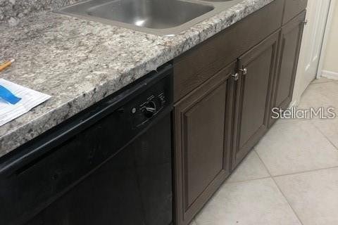 Touwnhouse à louer à Brandon, Floride: 2 chambres, 109.44 m2 № 2148947 - photo 4
