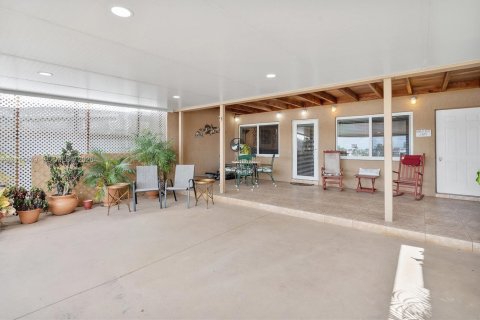 Adosado en venta en Hialeah, Florida, 2 dormitorios, 82.68 m2 № 2428464 - foto 8