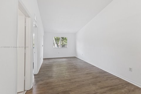 Condo in Homestead, Florida, 2 bedrooms  № 1954552 - photo 4