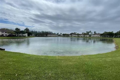 Condo in Homestead, Florida, 2 bedrooms  № 1954552 - photo 17