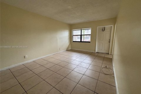 Дом в Дейви, Флорида 2 спальни, 281.49м2 № 2029335