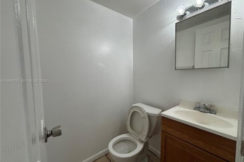 Снять в аренду виллу или дом в Дейви, Флорида 2 спальни, 281.49м2, № 2029335 - фото 8