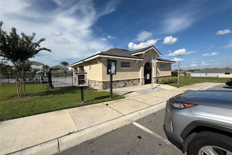 House in Davenport, Florida 5 bedrooms, 288.55 sq.m. № 1903906 - photo 14