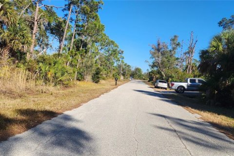 Terreno en venta en Port Charlotte, Florida № 2228806 - foto 13
