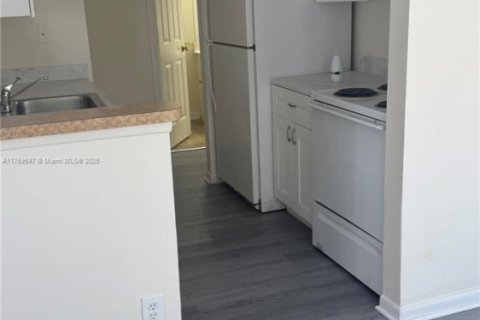 Condominio en venta en Tamarac, Florida, 2 dormitorios, 77.57 m2 № 1691280 - foto 6