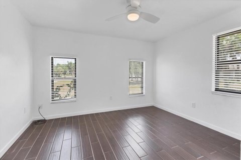 Commercial property in Rotonda, Florida 4 bedrooms, 215.35 sq.m. № 1648921 - photo 19