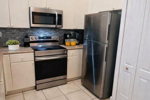 Купить кондоминиум в Хомстед, Флорида 3 спальни, 109.81м2, № 2000016 - фото 5