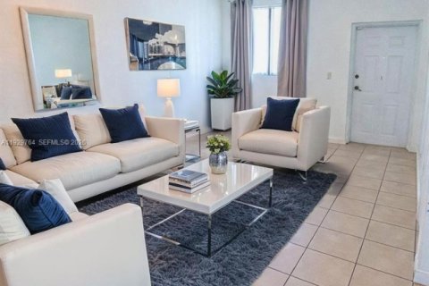 Купить кондоминиум в Хомстед, Флорида 3 спальни, 109.81м2, № 2000016 - фото 3