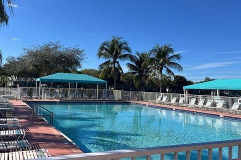 Купить кондоминиум в Хомстед, Флорида 3 спальни, 109.81м2, № 2000016 - фото 12