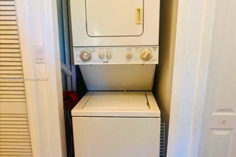 Купить кондоминиум в Хомстед, Флорида 3 спальни, 109.81м2, № 2000016 - фото 8