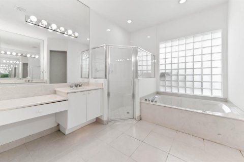 Купить виллу или дом в Лейк-Уорт, Флорида 8 комнат, 240.06м2, № 2407930 - фото 28