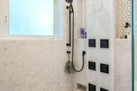 Купить виллу или дом в Лайтхаус-Пойнт, Флорида 3 комнаты, 467.76м2, № 2187447 - фото 25