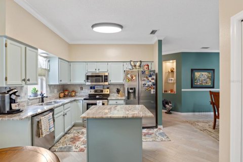 House in Palm Harbor, Florida 3 bedrooms, 145.21 sq.m. № 1511264 - photo 20