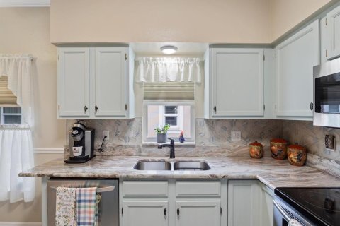 House in Palm Harbor, Florida 3 bedrooms, 145.21 sq.m. № 1511264 - photo 22