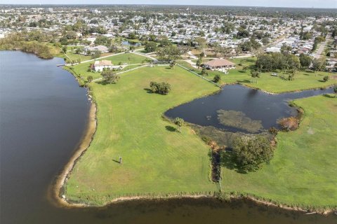 Terreno en venta en Holiday, Florida № 1441144 - foto 4