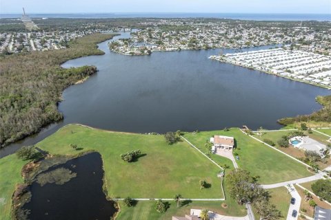 Terreno en venta en Holiday, Florida № 1441144 - foto 8