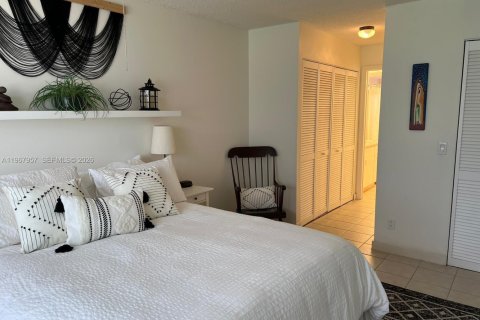 Copropriété à vendre à Sunrise, Floride: 1 chambre, 78.97 m2 № 2090237 - photo 6