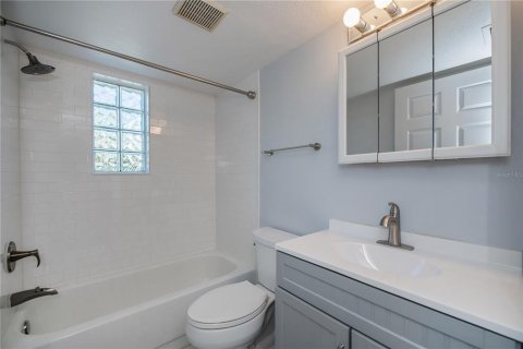 Condominio en venta en Port Charlotte, Florida, 2 dormitorios, 78.78 m2 № 1717045 - foto 17