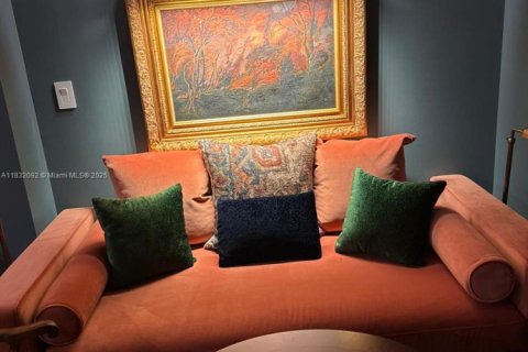 Condo in Miami Beach, Florida, 1 bedroom  № 1962005 - photo 5