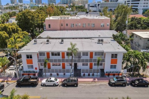 Commercial property in Miami Beach, Florida 730.96 sq.m. № 1958160 - photo 3