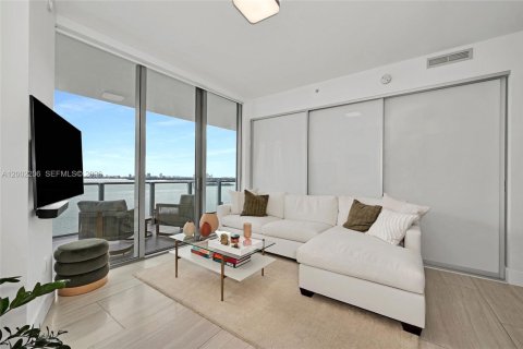 Condo in Miami, Florida, 2 bedrooms № 2067934 - photo 22