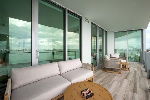 Condo in Miami, Florida, 2 bedrooms № 2067934 - photo 21