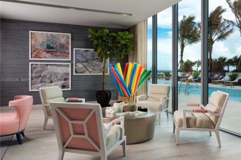 Condo in Miami, Florida, 2 bedrooms № 2067934 - photo 27