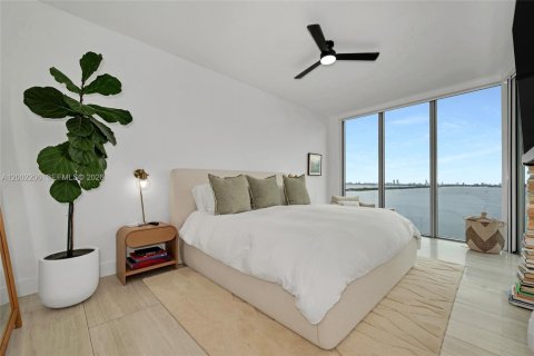 Condo in Miami, Florida, 2 bedrooms № 2067934 - photo 9